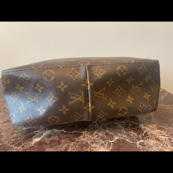 Authentic Louis Vuitton Looping GM - Picture 2 of 8